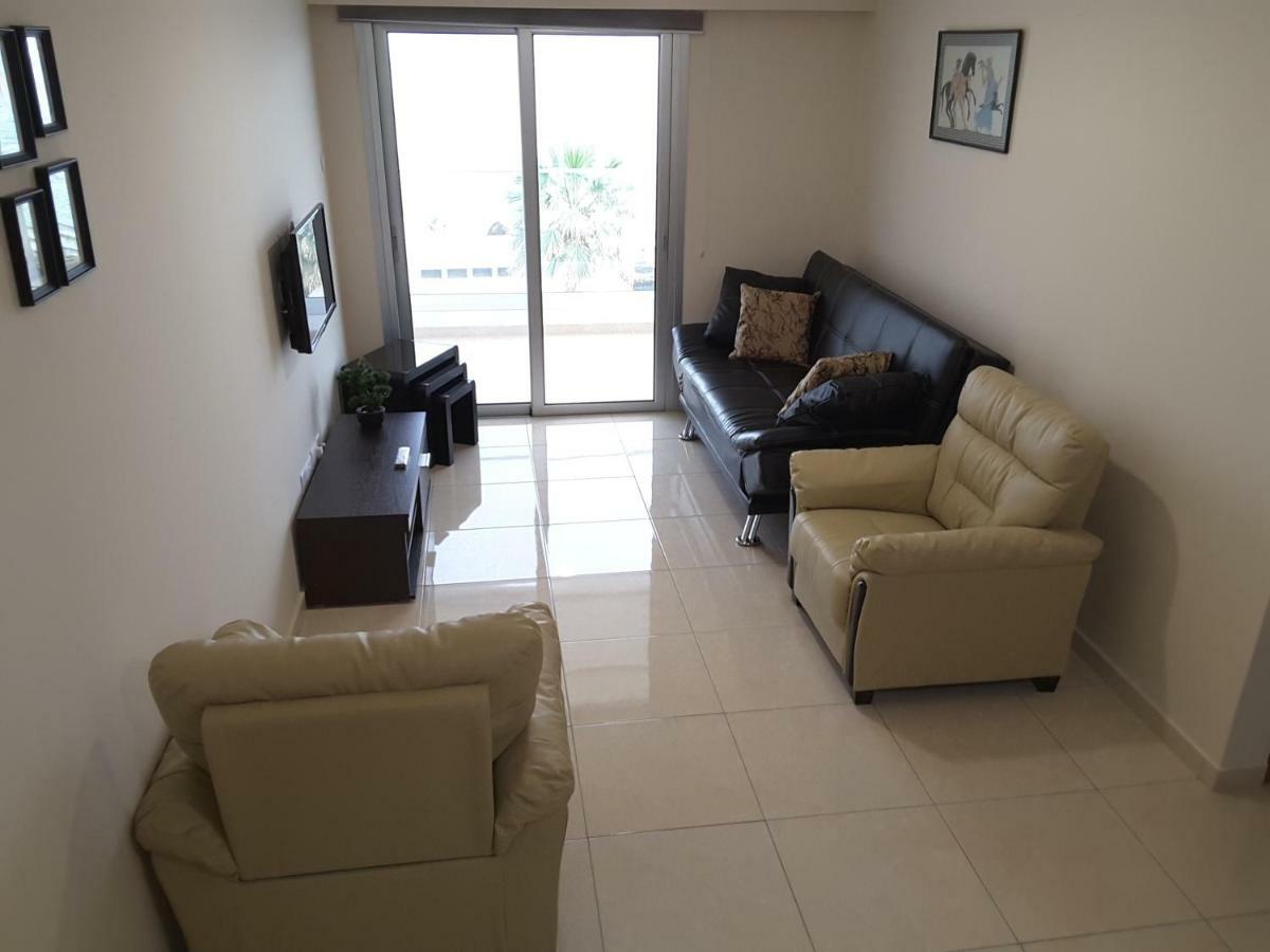 Lighthouse By The Sea Lovely 2Bdr Apartment Paphos Exterior photo