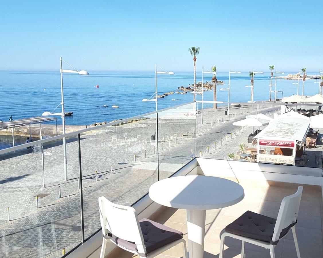 Lighthouse By The Sea Lovely 2Bdr Apartment Paphos Exterior photo